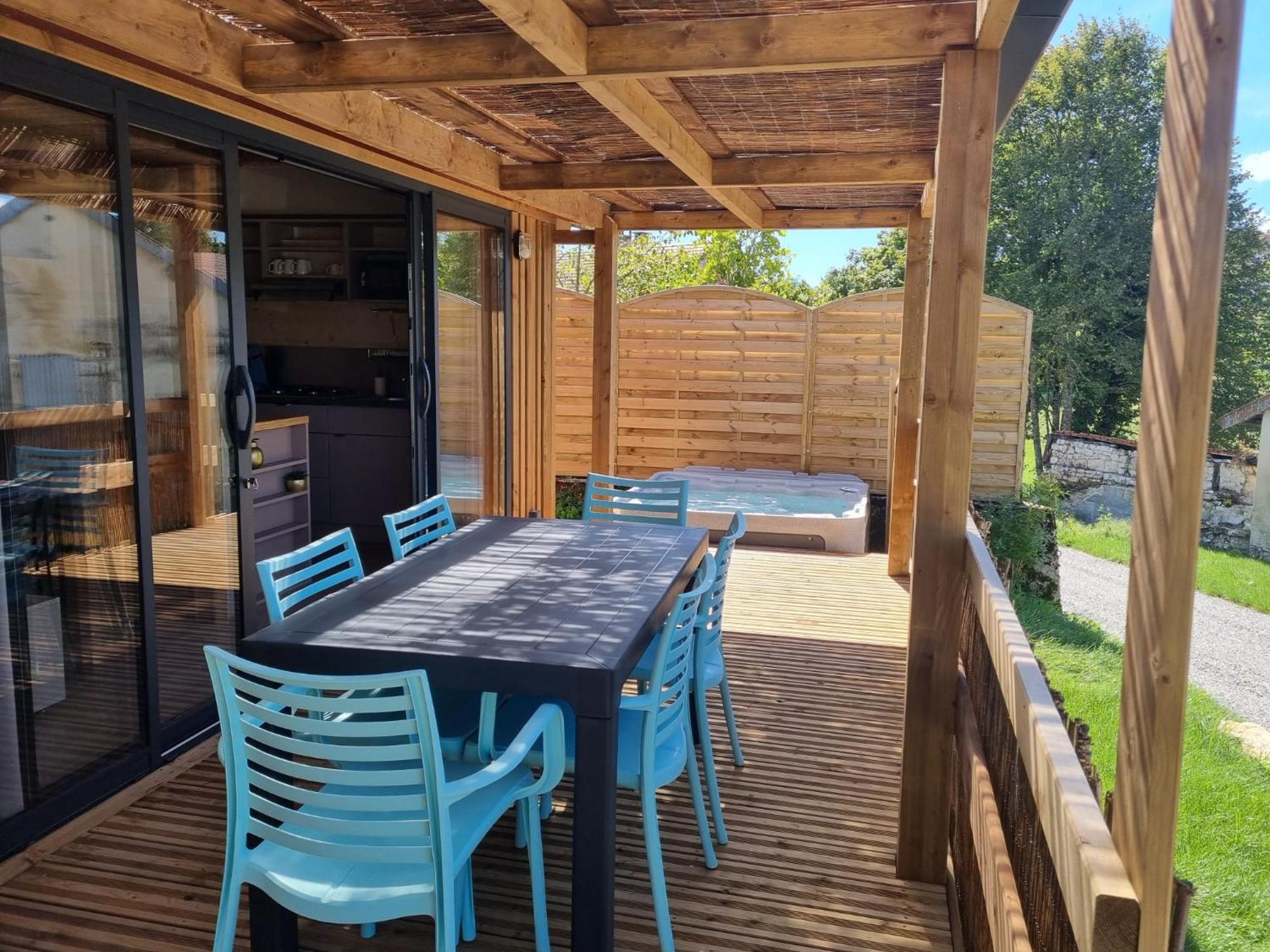 Les Lodges D'Emeraude Maisod Екстериор снимка